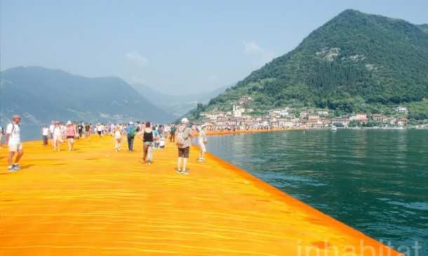 620,000 People Walk On Water Of Lake Iseo_Image 1