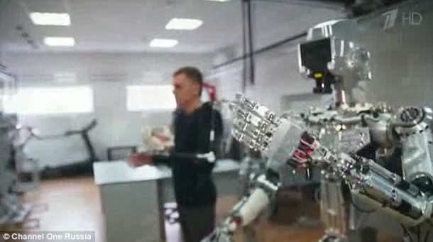 Russian Military Tech Chief Believes That Robots Will Soon Replace Human Soldiers_Image 1