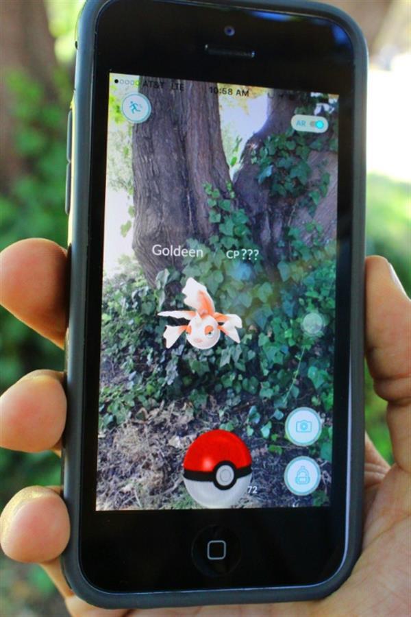 The 3D Printed Pokédex Phone Battery Case Will Enhance Your Pokémon Go Experience_Image 2