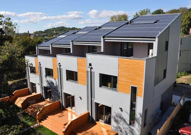 8 Homes That Generate More Energy Than They Consume_Image 45