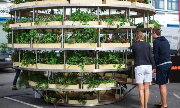 a-spherical-farm-pod-the-growroom-brings-agriculture-to-city-streets_image-9