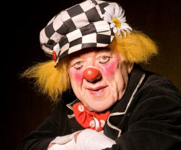have-you-ever-wondered-why-clowns-wear-red-noses-heres-the-answer_image-1