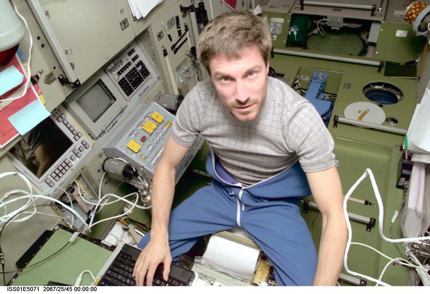 how-much-clothing-do-astronauts-pack-for-space-missions_image-1