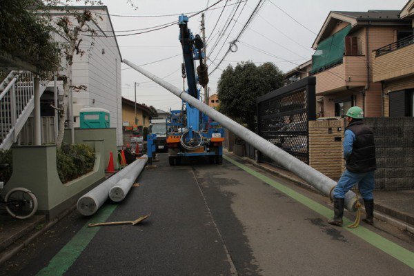 obsessed-japanese-audiophiles-are-installing-personal-utility-poles-for-an-enhanced-audio-experience_image-0