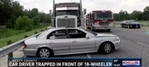 Truck Driver Had No Idea He Was Dragging A Hyundai Down The Highway_Image 0