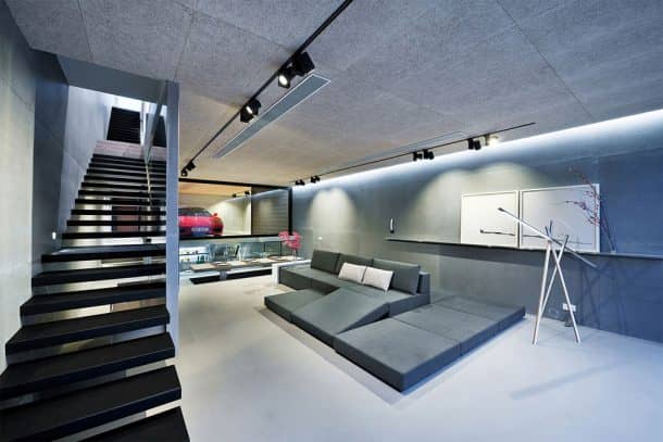 this-high-tech-glass-walled-home-in-hong-kong-will-give-you-goals_image-1