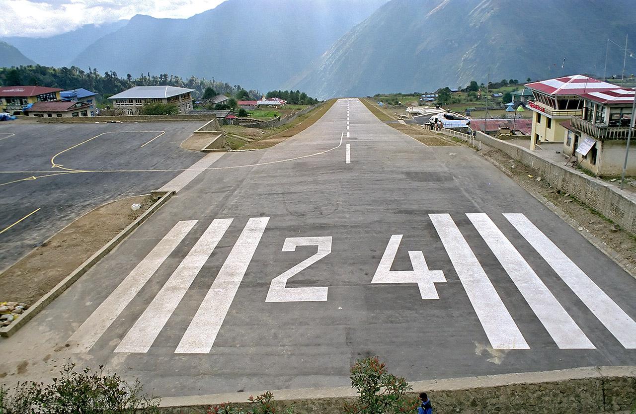 Tenzing-Hillary flygplats 2
