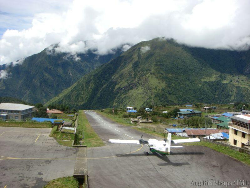 Tenzing-Hillary flygplats