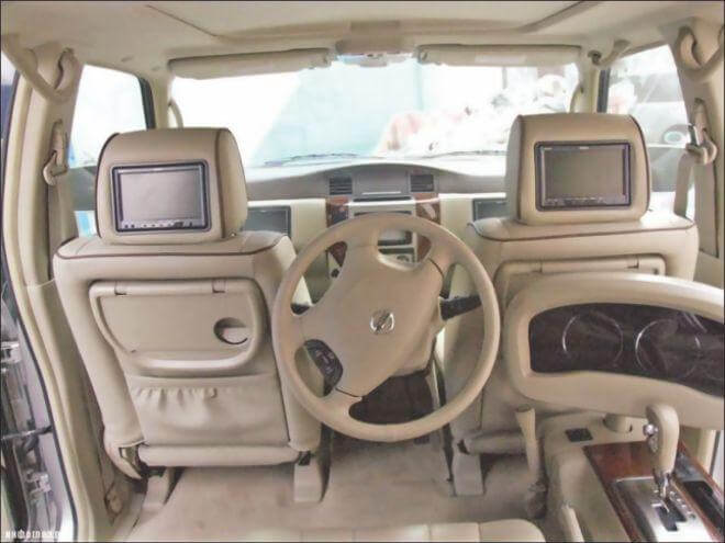 Dubai slutar aldrig att förvåna - Custom Car 2
