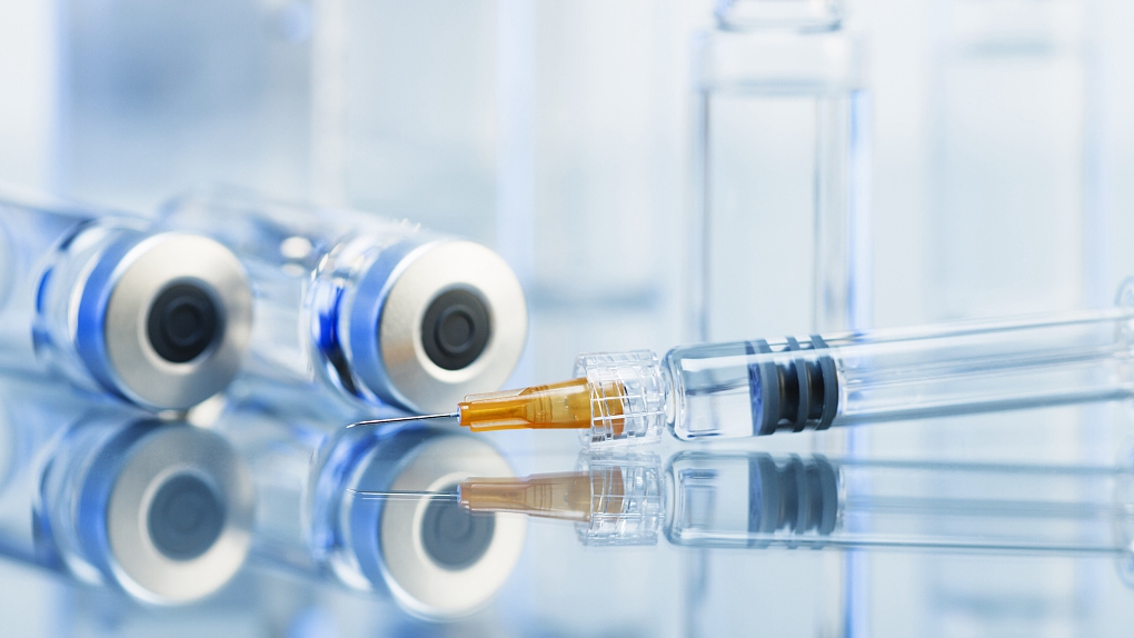 Två covid-19-vacciner går in i fas 2 av mänskliga tester