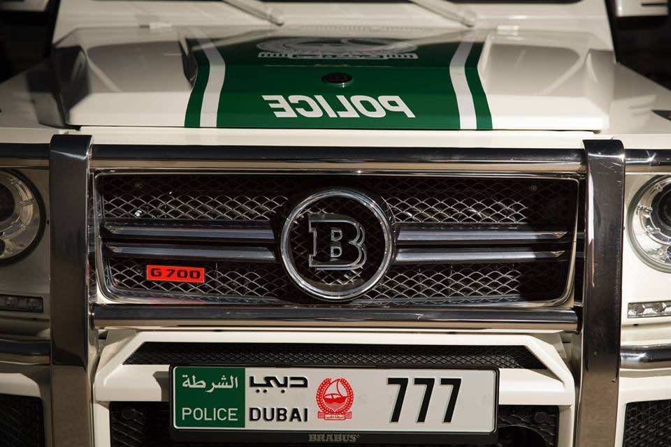 Brabus-Mercedes-Benz-C63-AMG-Dubai-Police