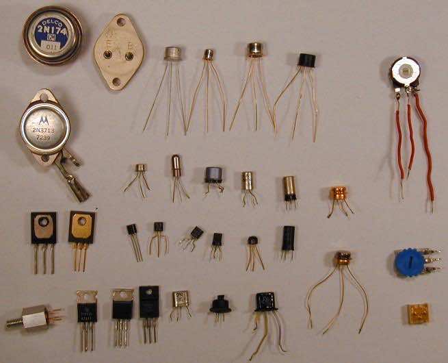 Полупроводник 6 букв на т. Транзисторы униполярные полевые. Транзистор в металлическом корпусе 3ea5. Полупроводниковые приборы транзисторы. Советские транзисторы.