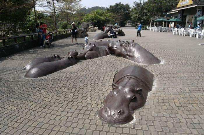 Hippo-Sculpture