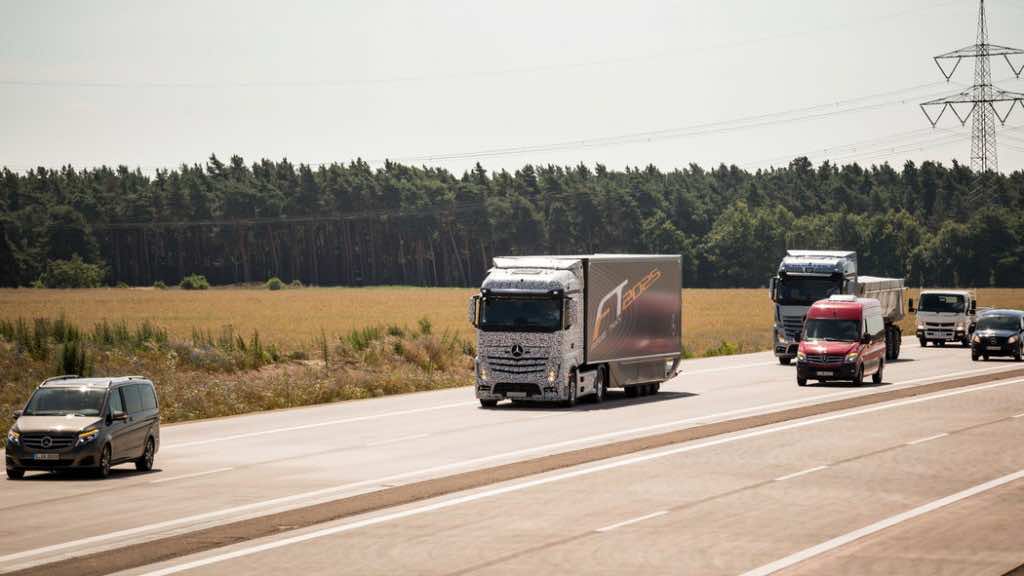 Daimler Future Trucks Autonomous Trucks all Set for 2025 7