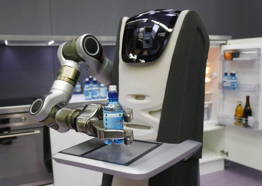 Care-o-Bot Is Your Personal Robotic Friend That Will Help You With