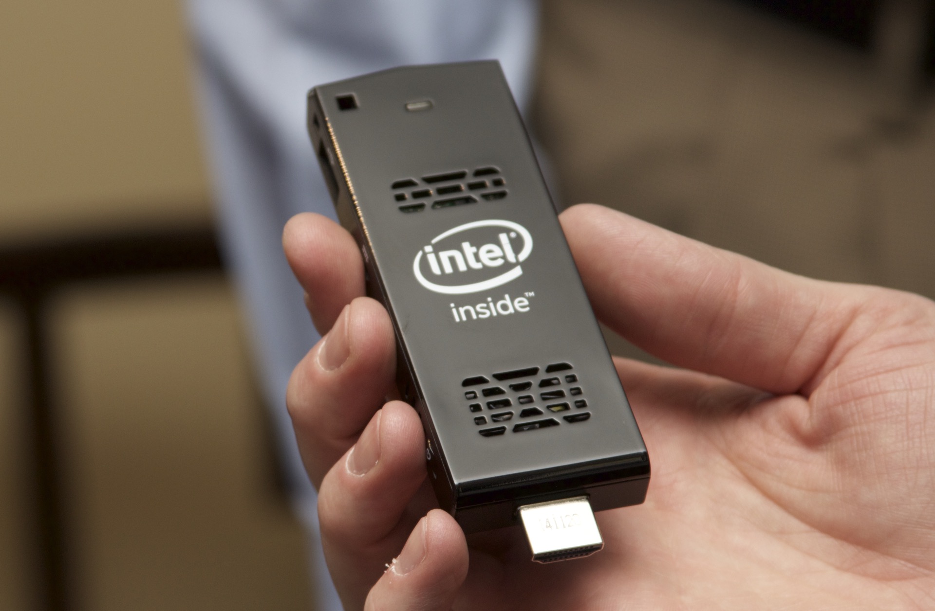 Intel Compute Stick – PC in a Dongle