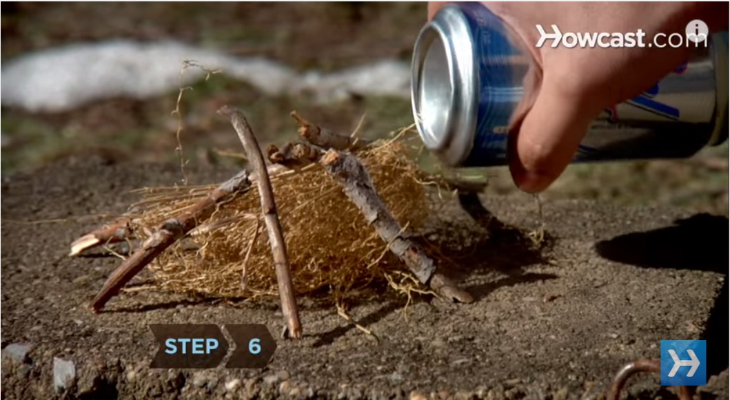 How to Start a Fire with an Aluminum Can a Chocolate Bar 3