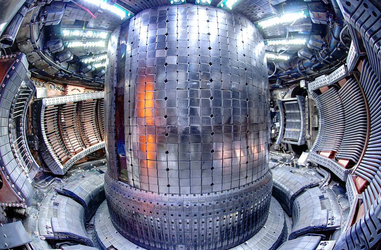 Plasma fusion reactor