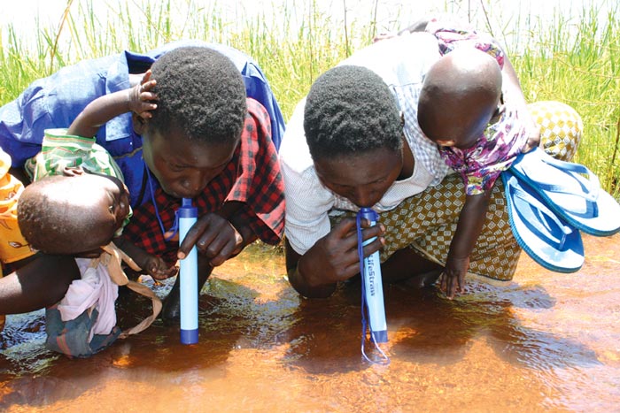 Lifestraw_Portable_Water_Filtration_System_4