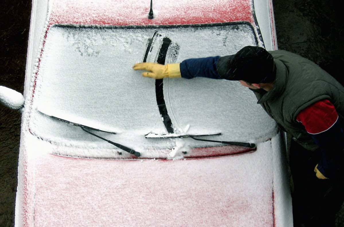 Here's Why You Don't Need To Warm Up Your Car In Winters