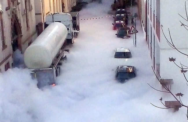 truck carrying carbon dioxide German city