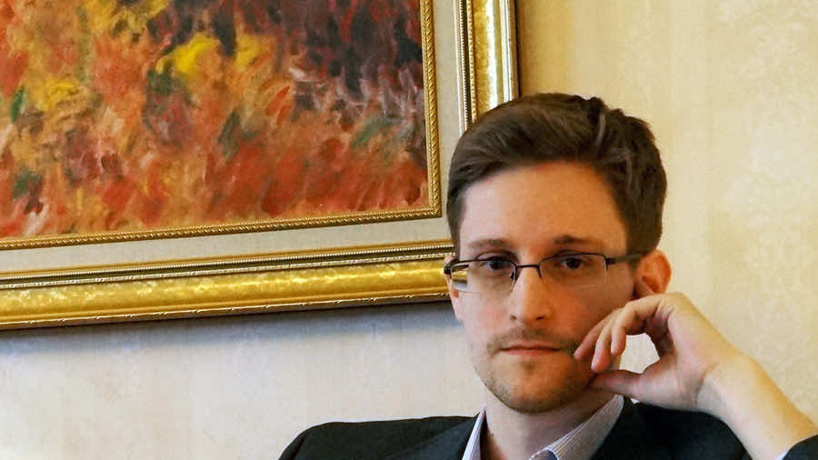 Edward Snowden's way to protect on web