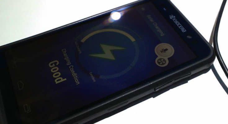 Kyocera Phone Relies On Solar Power To Charge Itself 4