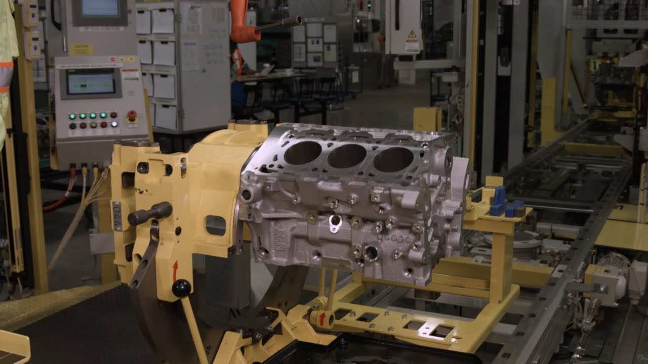 V6 Engine Assembly
