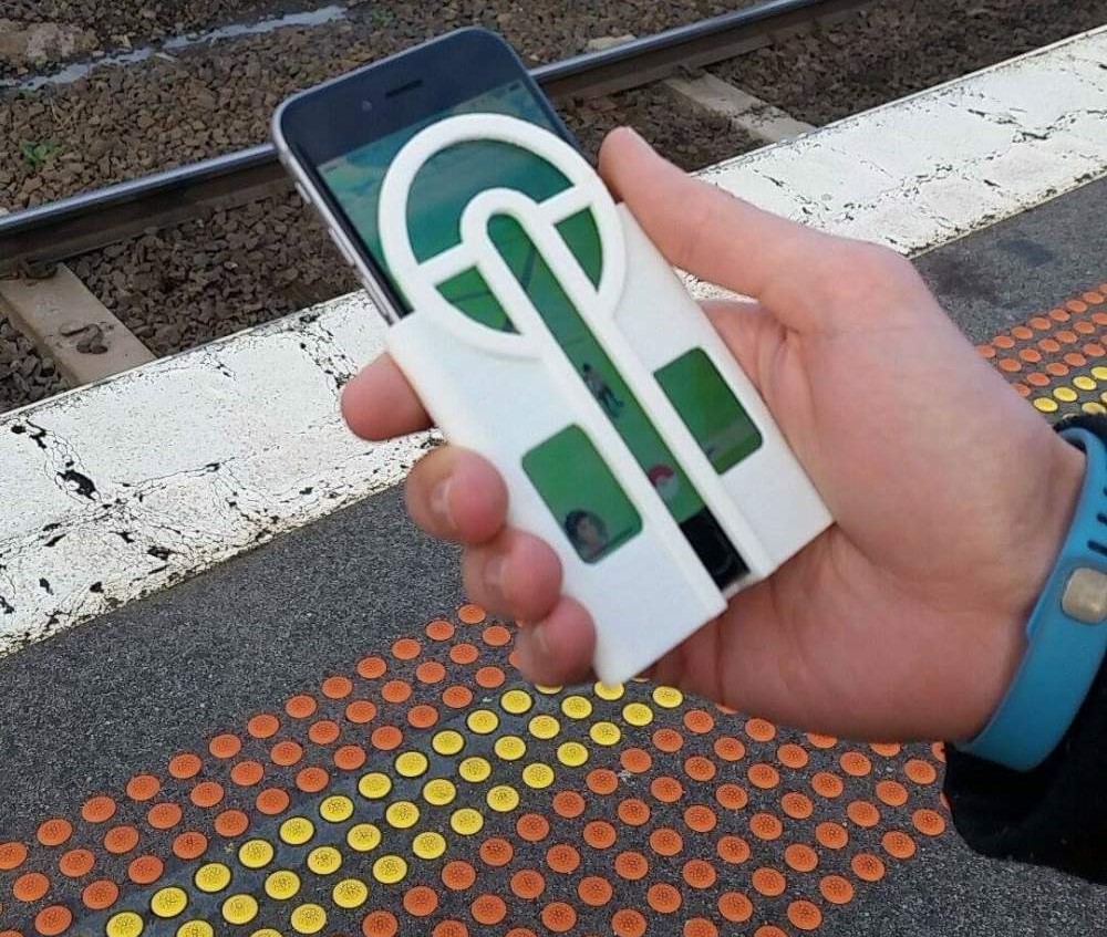 Never Miss Another Pokémon With This 3D Printed Phone Case To Aim Your Pokéballs_Image 0