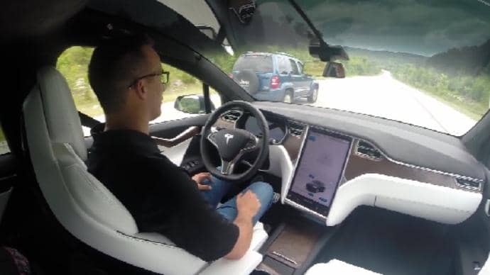 Tesla Model X Autopilot Saves The Life Of A Missouri Man_Image 1