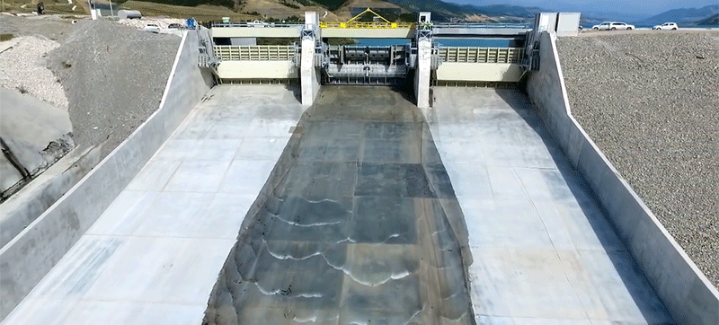 Watch What Happens When A Huge Hydro-Electric Dam Opens Its Spillway for the Very First Time_Image 0