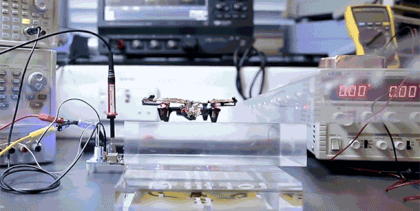 a-researcher-at-the-imperial-college-of-london-has-developed-a-drone-that-can-fly-forever-without-a-battery_image-0