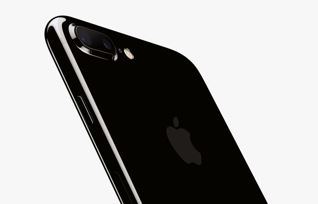 apple-iphone-7-jet-black-scratch-101