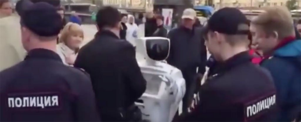 robot-arrest