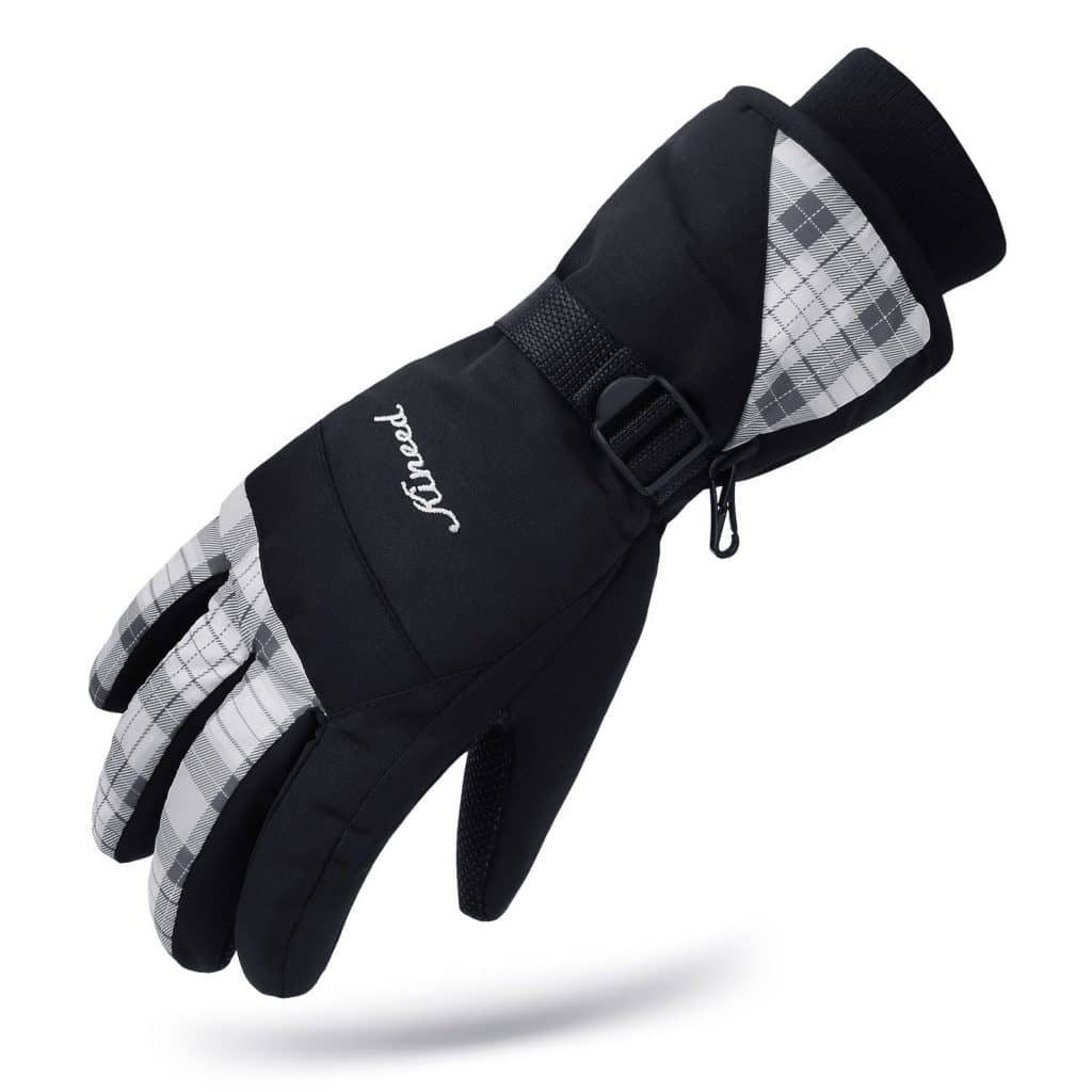 10 Best Snow Gloves That Pledge To Keep Your Hands Warm