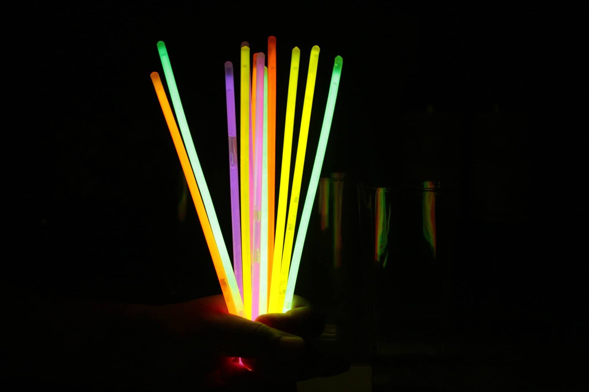 glow sticks for emergency lighting