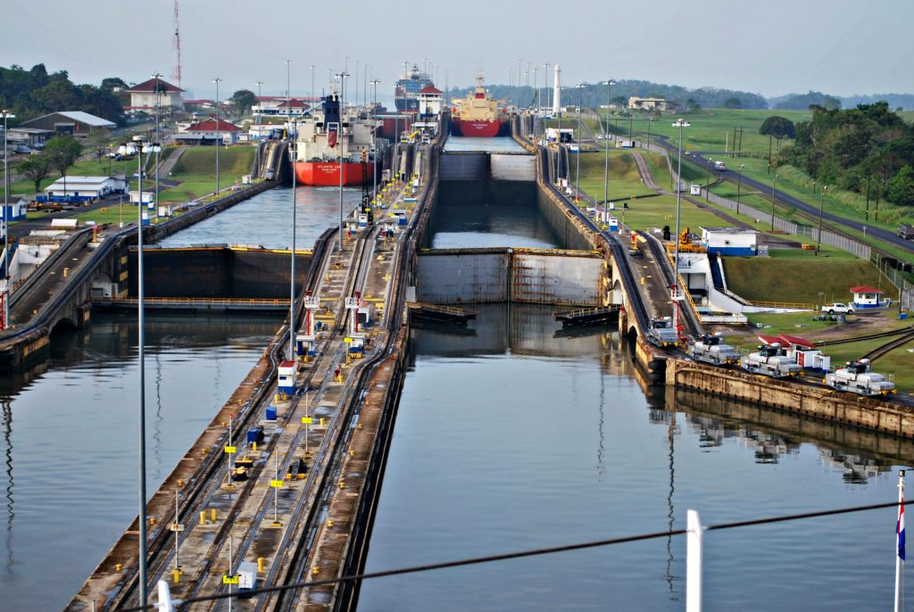 this-is-the-story-of-how-the-panama-canal-was-constructed
