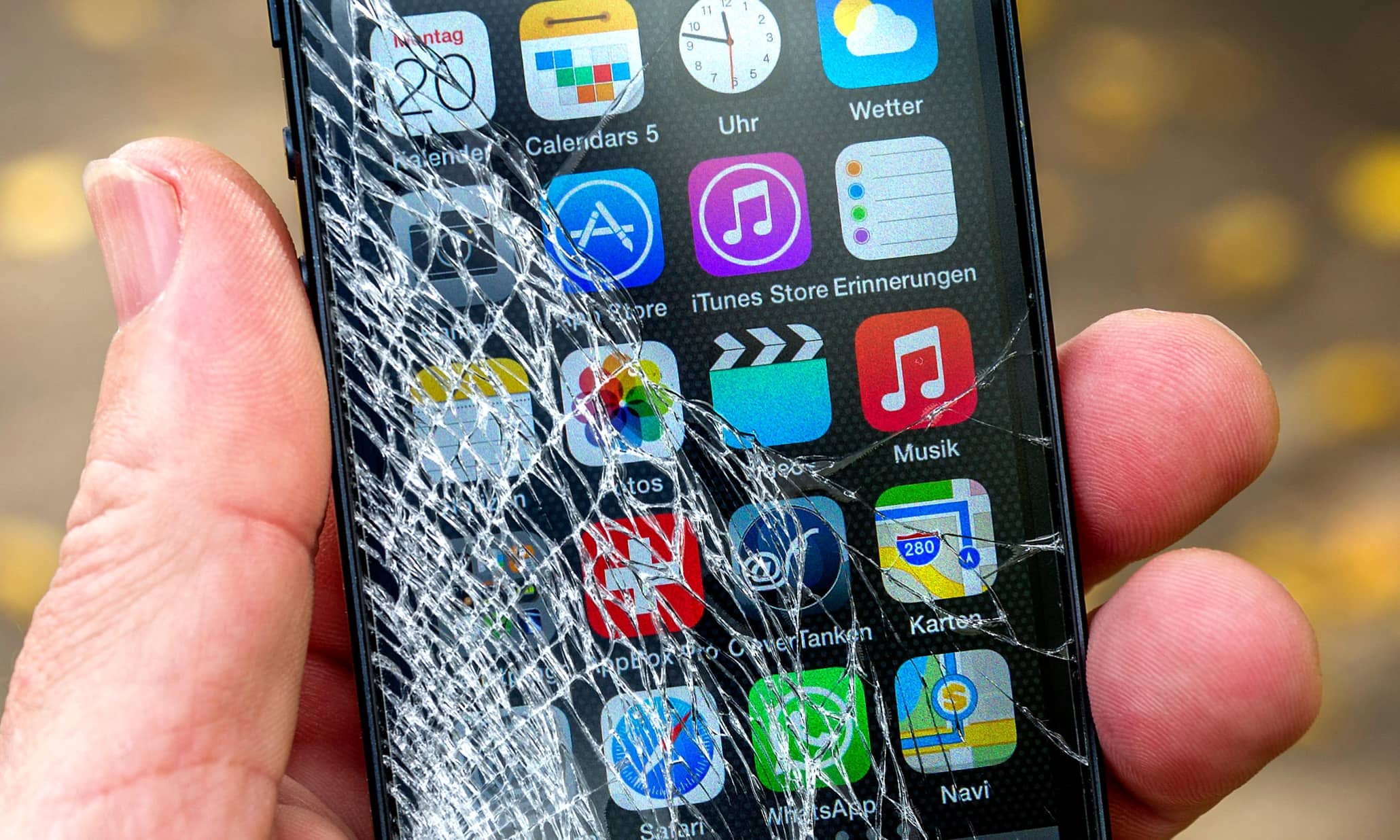 IPhone 8 May Tell You About Screen Cracks In Case Of A Fall