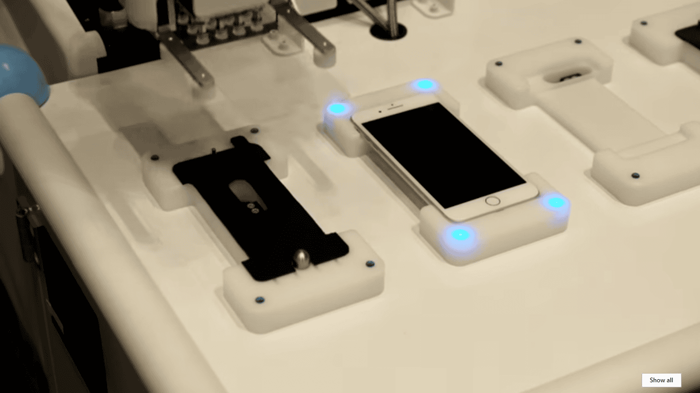 iphone screen protector robot
