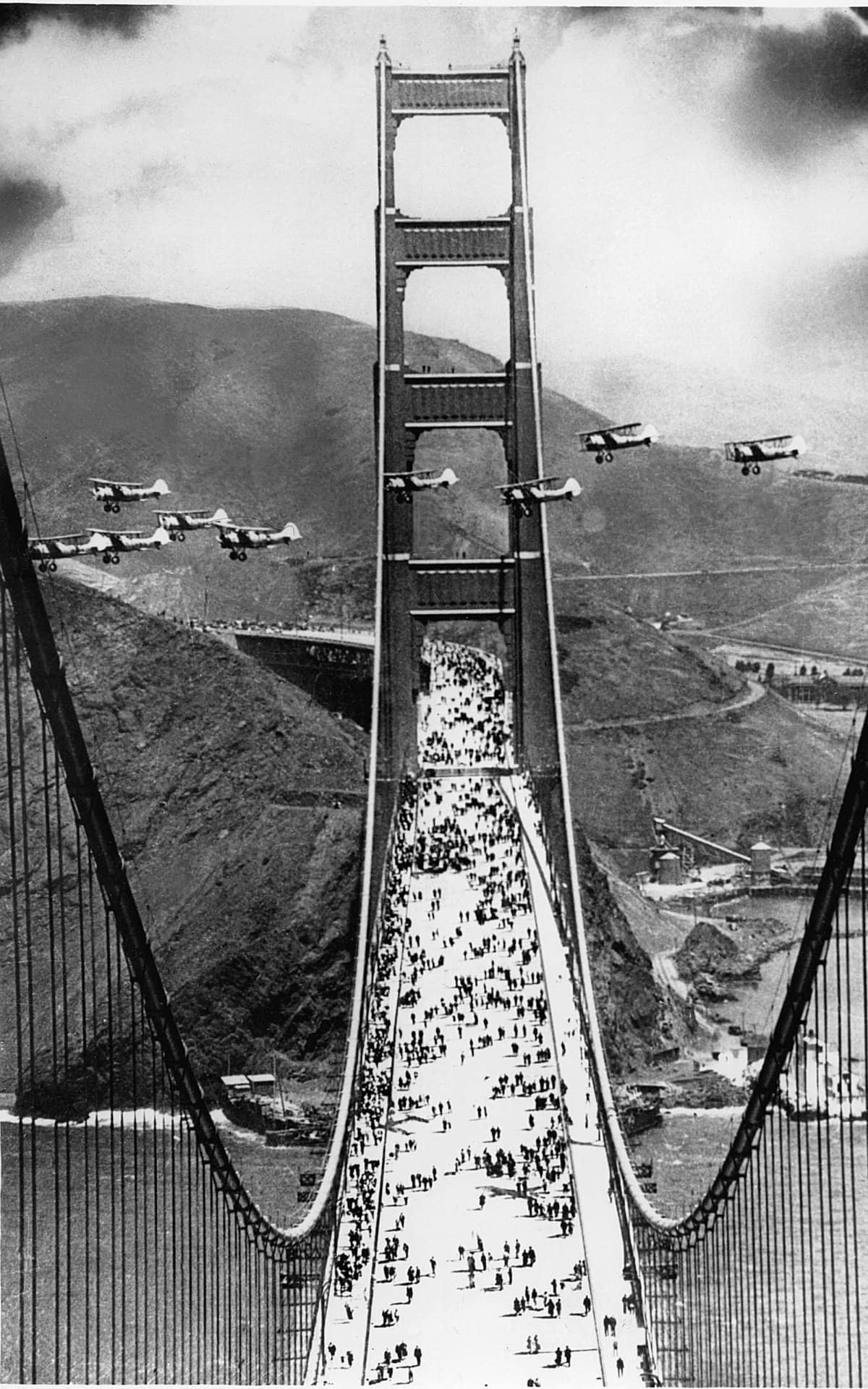 This Is The Story Of How The Golden Gate Bridge Was Construc
