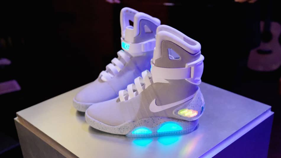 nike self lacing shoes back to the future price