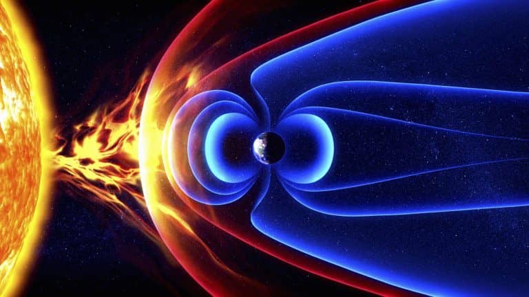 Watch This Mesmerizing Simulation Video Of Earth's Magnetic