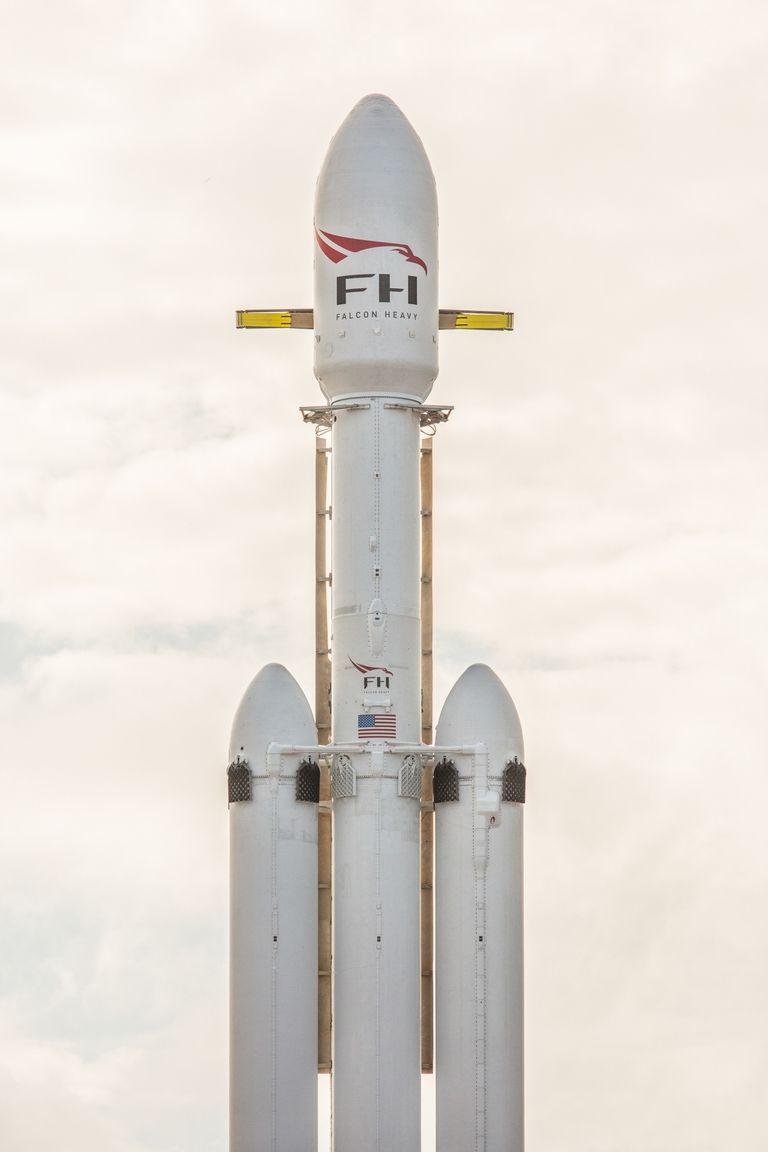 Spacex Releases Falcon Heavy Pictures And Videos Wonderful