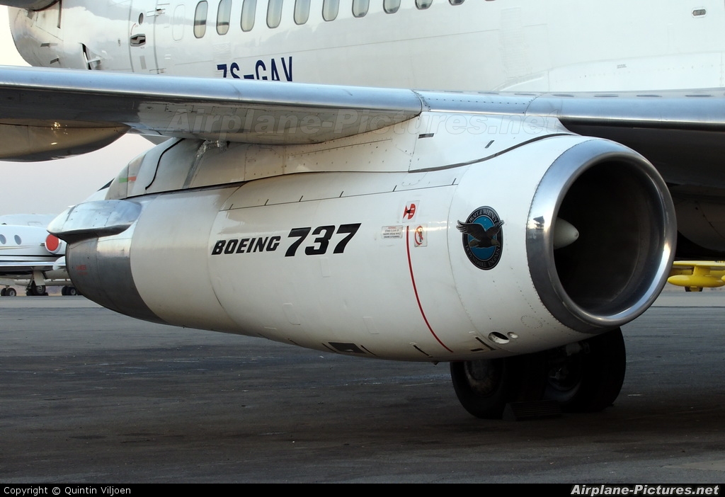 Boeing 737-700 Engine