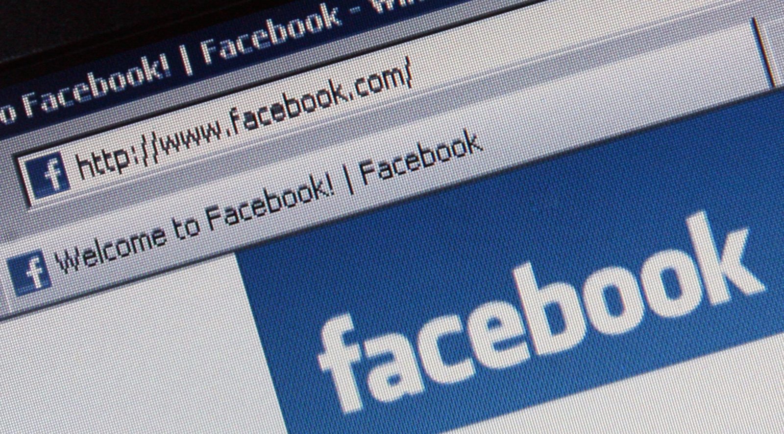 Facebook Facing Lawsuit For Collecting Text And Call Data of