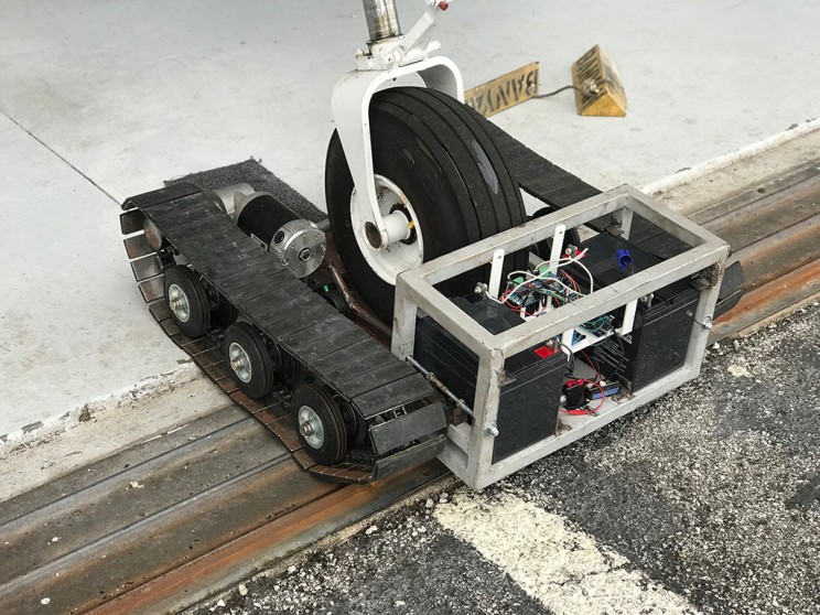 Guy Creates An Electric Tug Robot Controlled By An iPhone Th