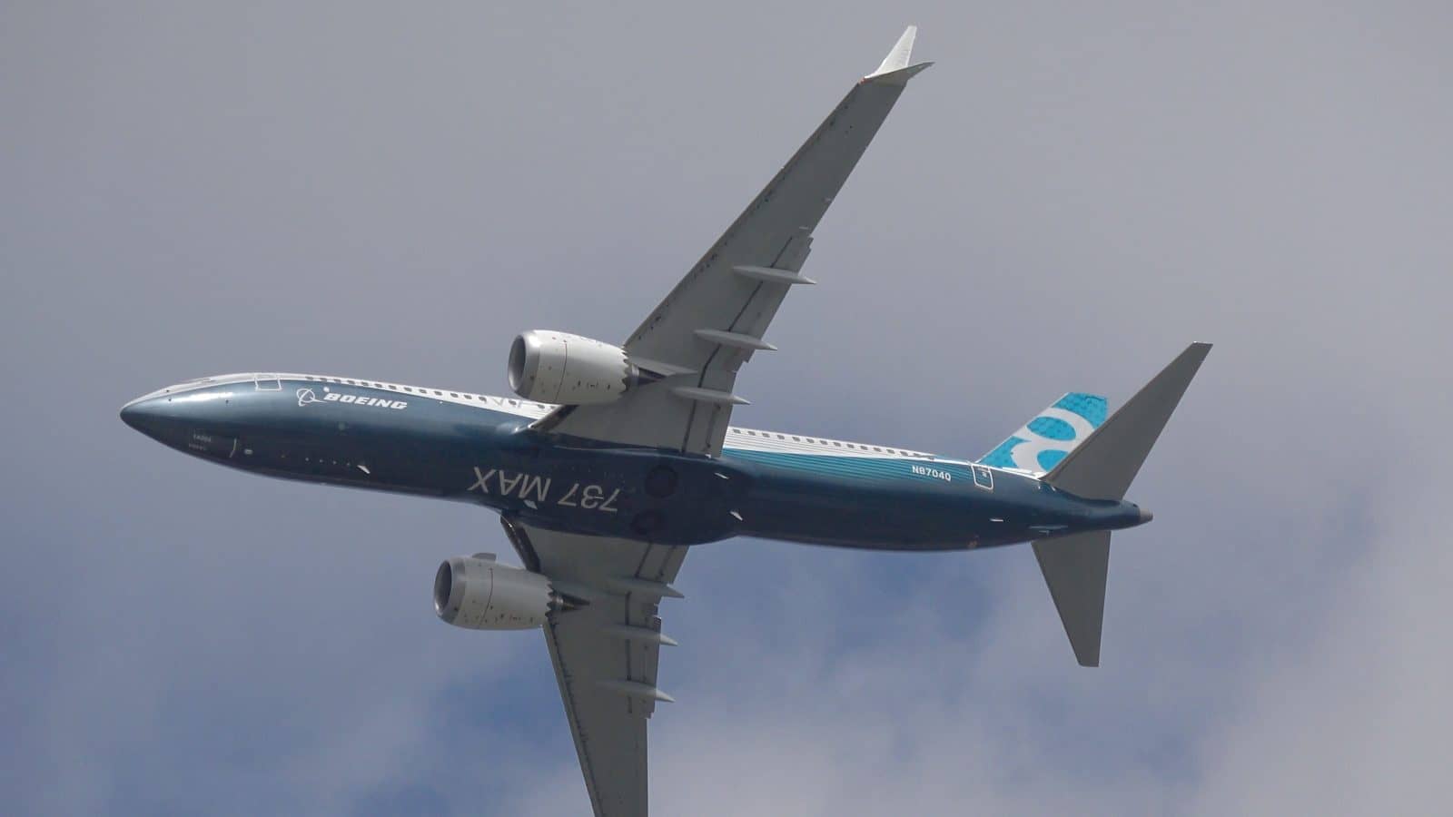 Watch The Boeing 737 Max Perform An Impossible Vertical Take