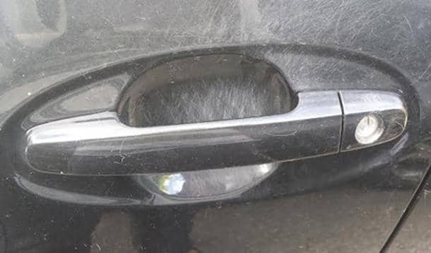 Guy Shows How You Can Remove Those Scratches From Your Car D