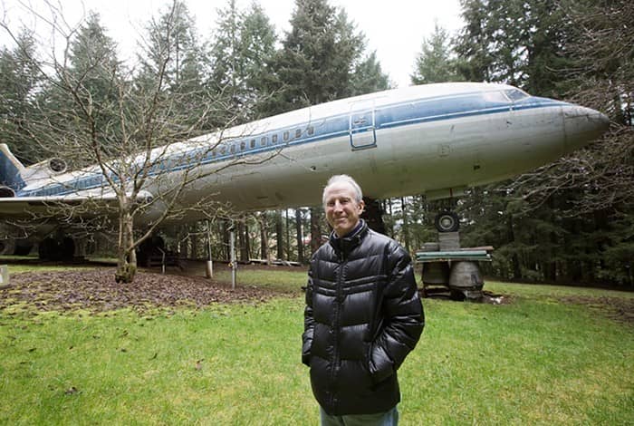 This Man Converted An Old Airplane Into His Home This Is Hi