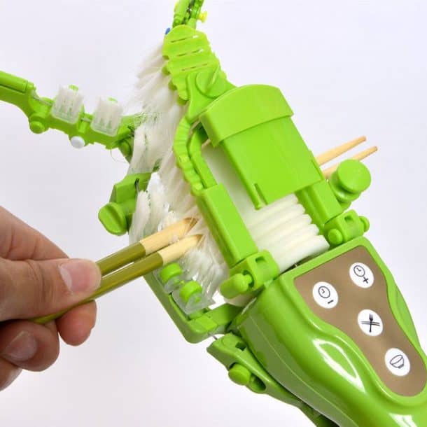 This Japanese Handheld Dishwasher Is A Must Have For Anyone